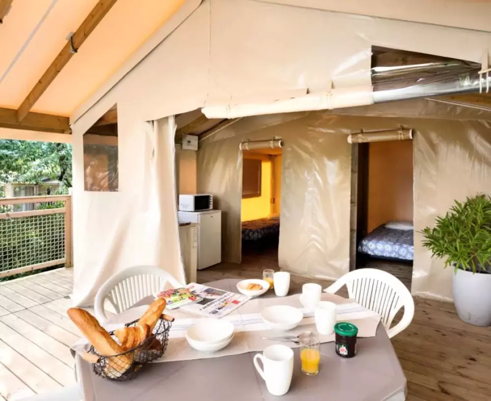 Ushuaia Villages Camping Rives d'Olt et Aubrac 4 Sterren★★★★