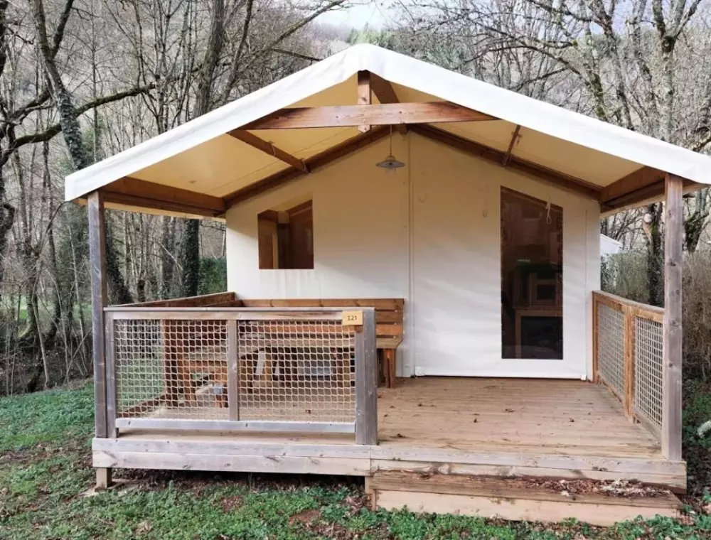 Ushuaia Villages Camping Rives d'Olt et Aubrac 4 Sterren★★★★