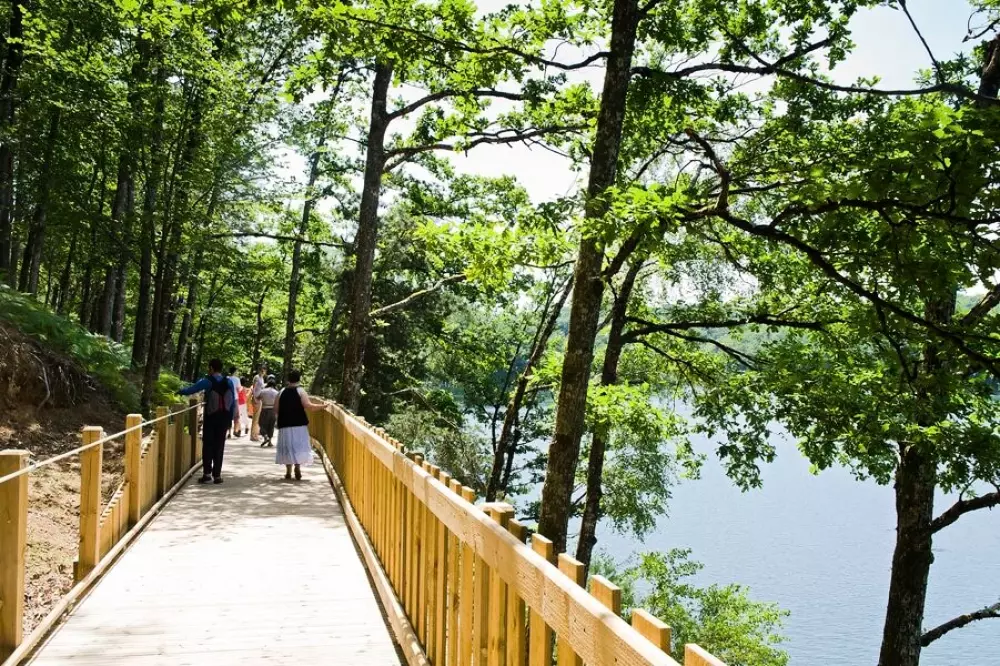 Camping Les Rives du lac Cantalès 3 étoiles★★★