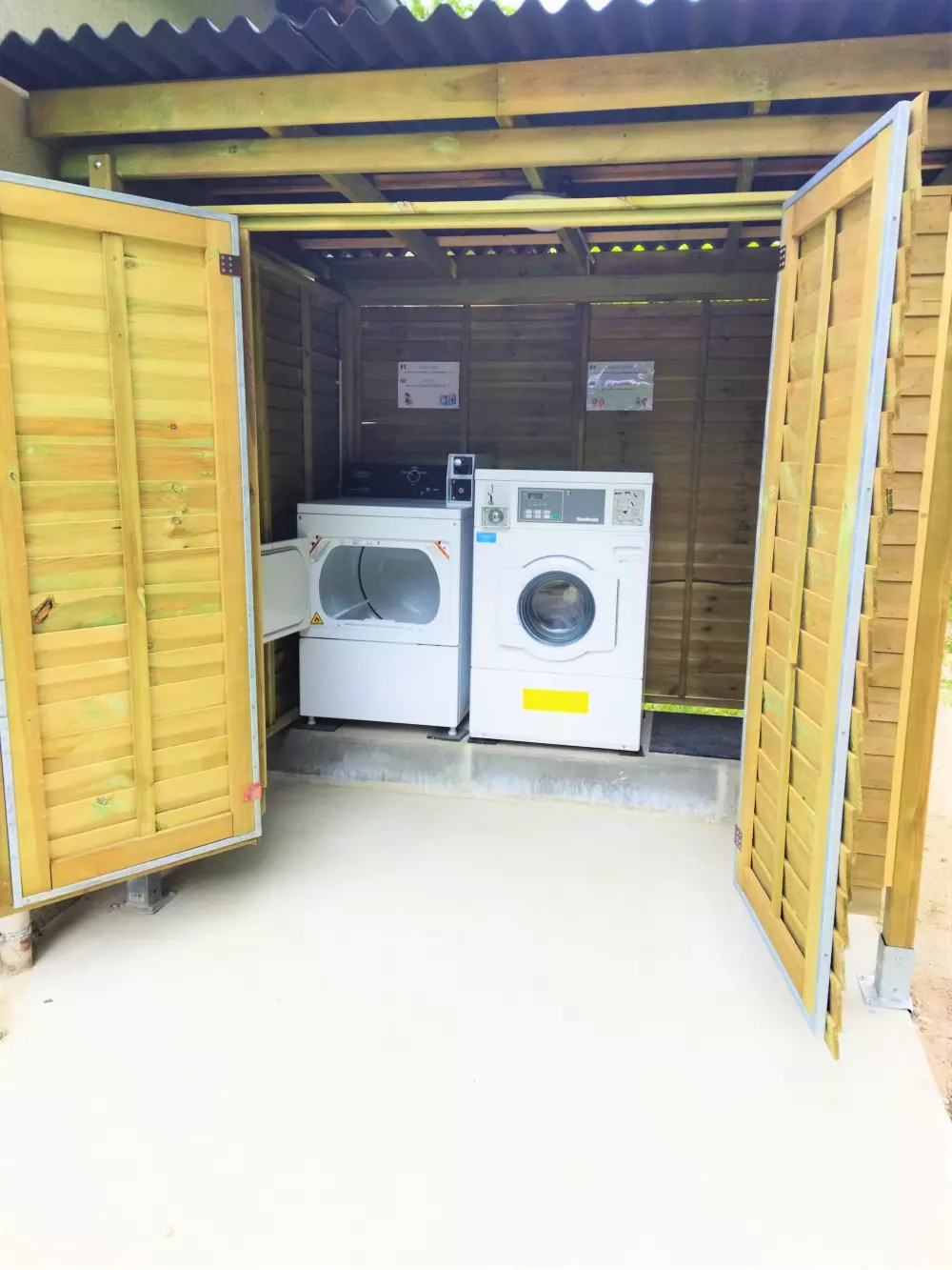 Camping Les Rives du lac Cantalès 3 étoiles★★★