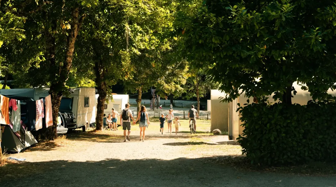 Camping Les Rives del lago Cantalès 3 Estrellas★★★