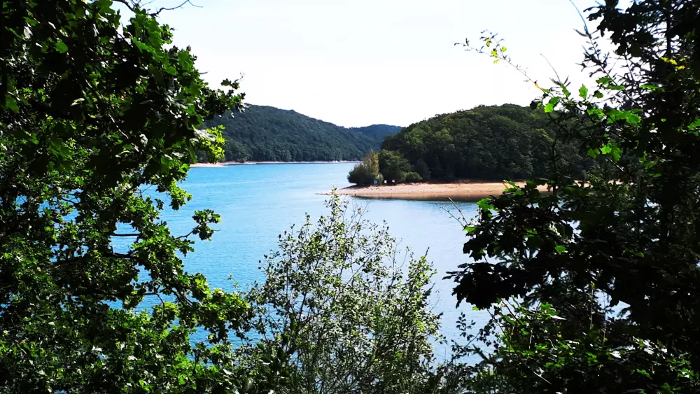 Camping Les Rives du lac Cantalès 3 étoiles★★★