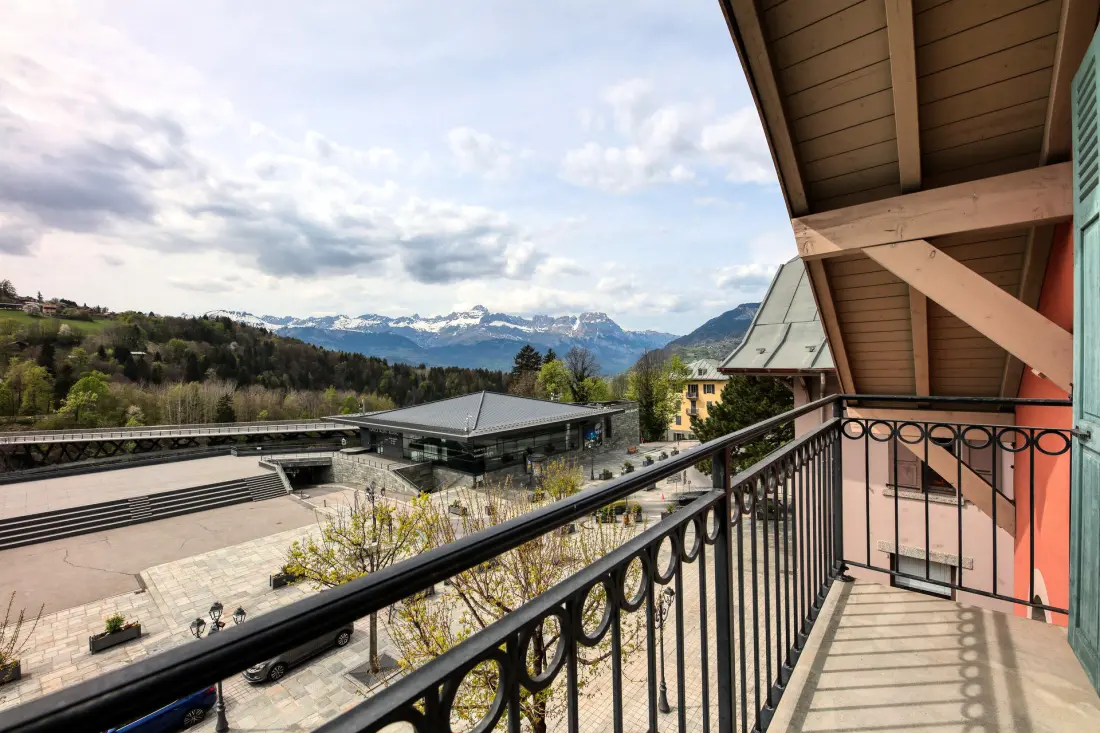 Montjoie Residence