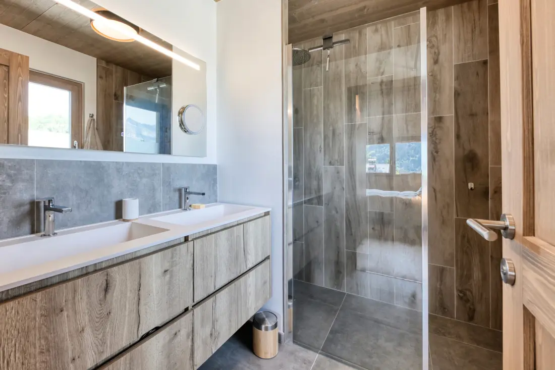 Adelie Residence