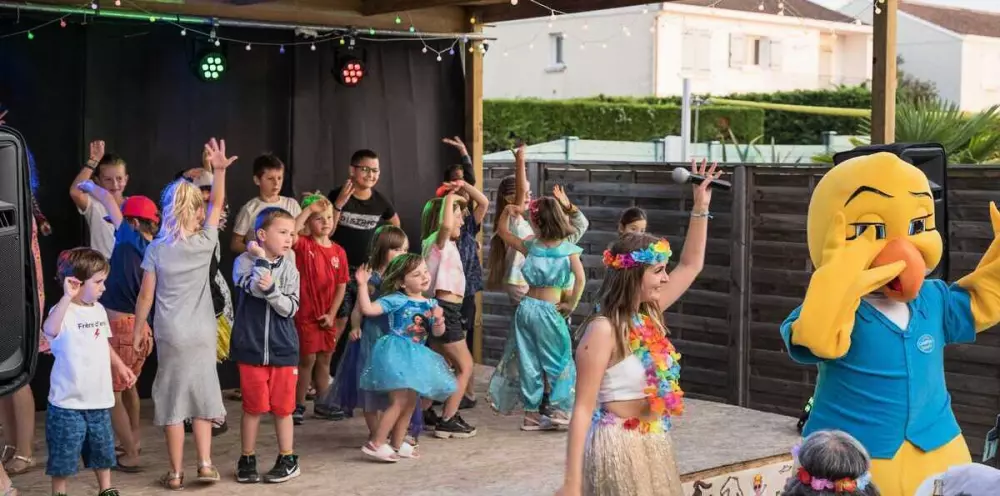 Camping Paradis Domaine Oyat 4 Sterne★★★★