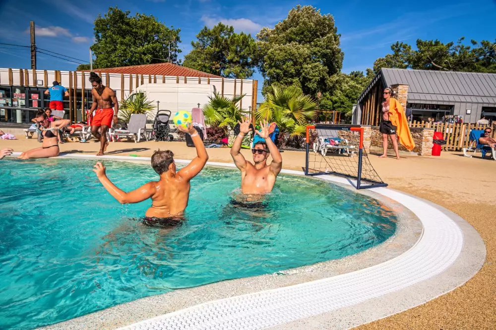 Camping Riez à la Vie 4 Sterren★★★★