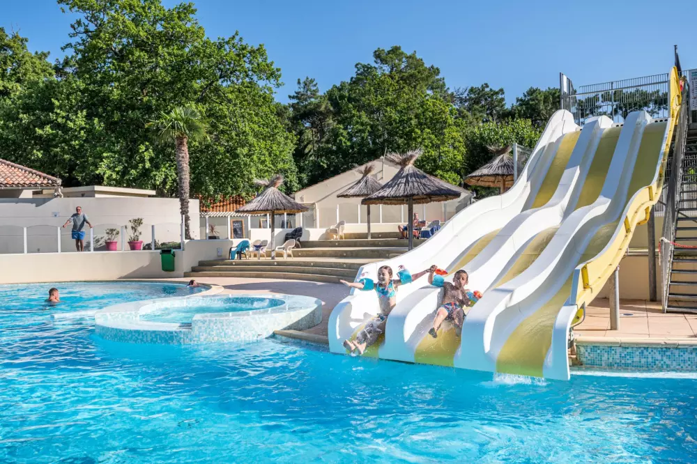 Flower Camping Au Bois Des Biches 4 Stars★★★★