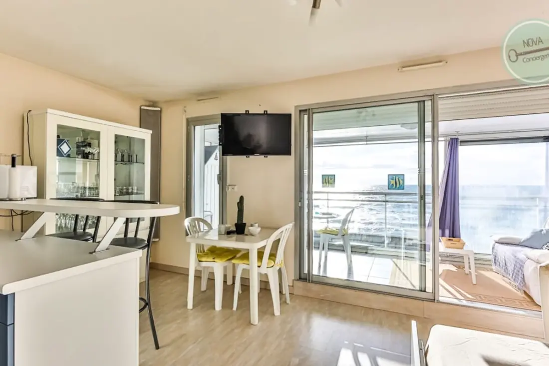 Les Yeux Residence Le Bleuben