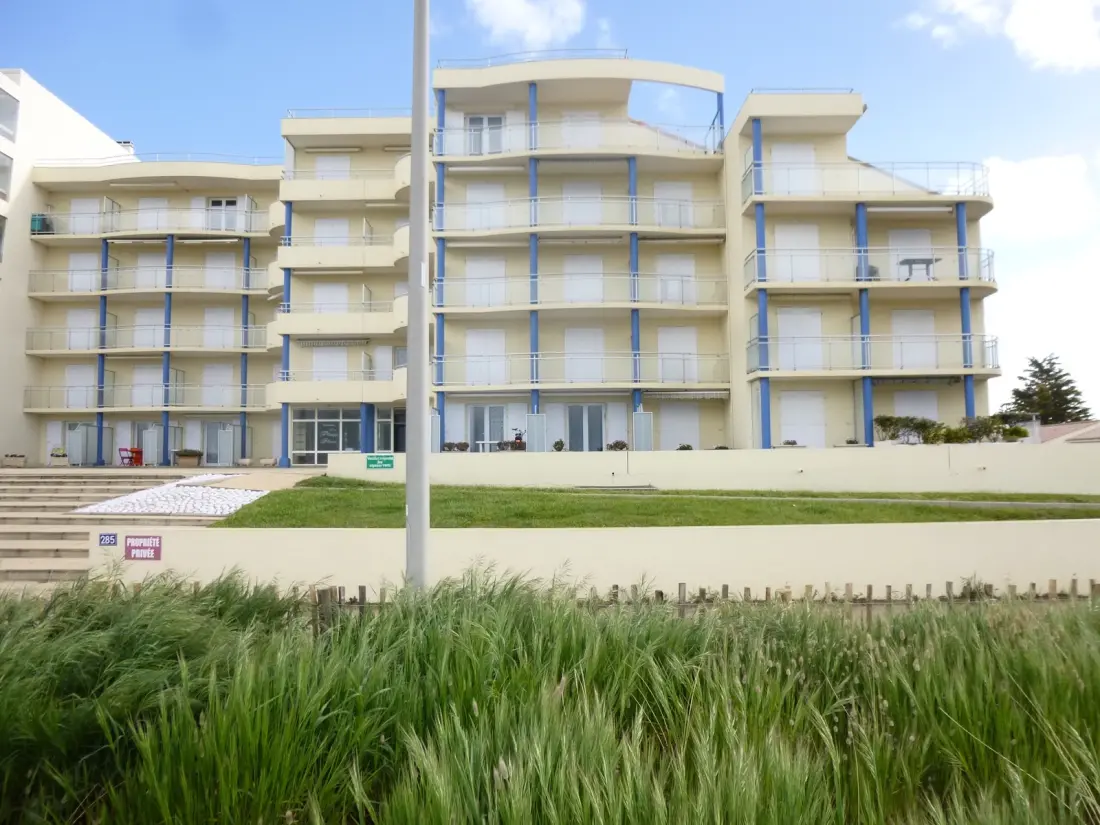 Blue Beach Residence