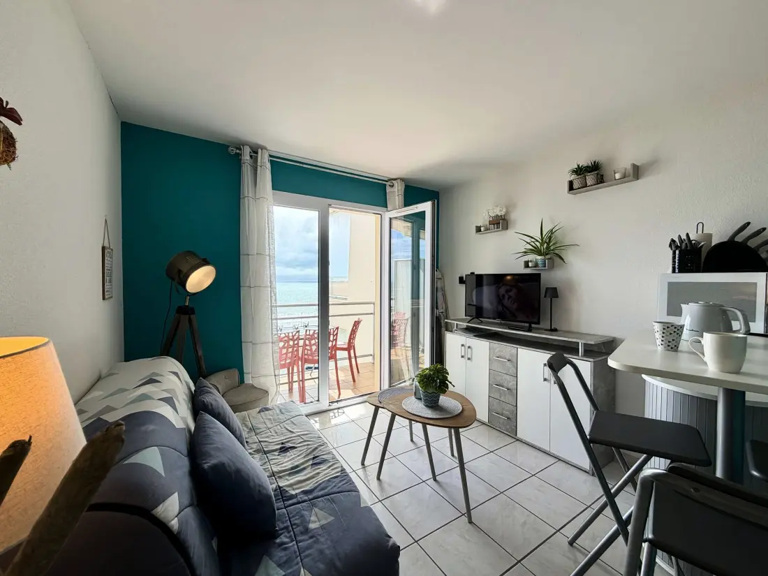 Blue Beach Residence