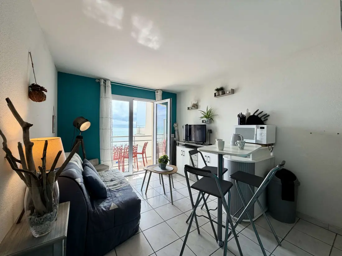 Blue Beach Residence