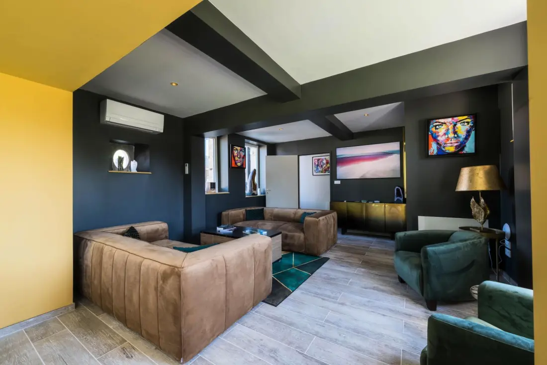 Gîte de France Artbanne die Domain 5 Ohren