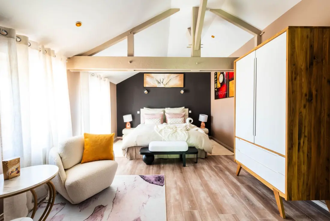 Gîte de France Artbanne die Domain 5 Ohren