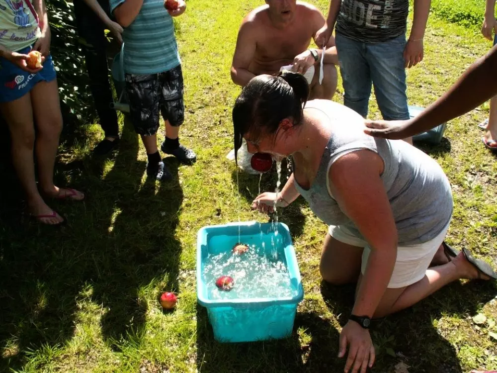 Camping des Bains 3 Gwiazdy★★★ 3 Gwiazdy★★★ 3 Gwiazdy★★★