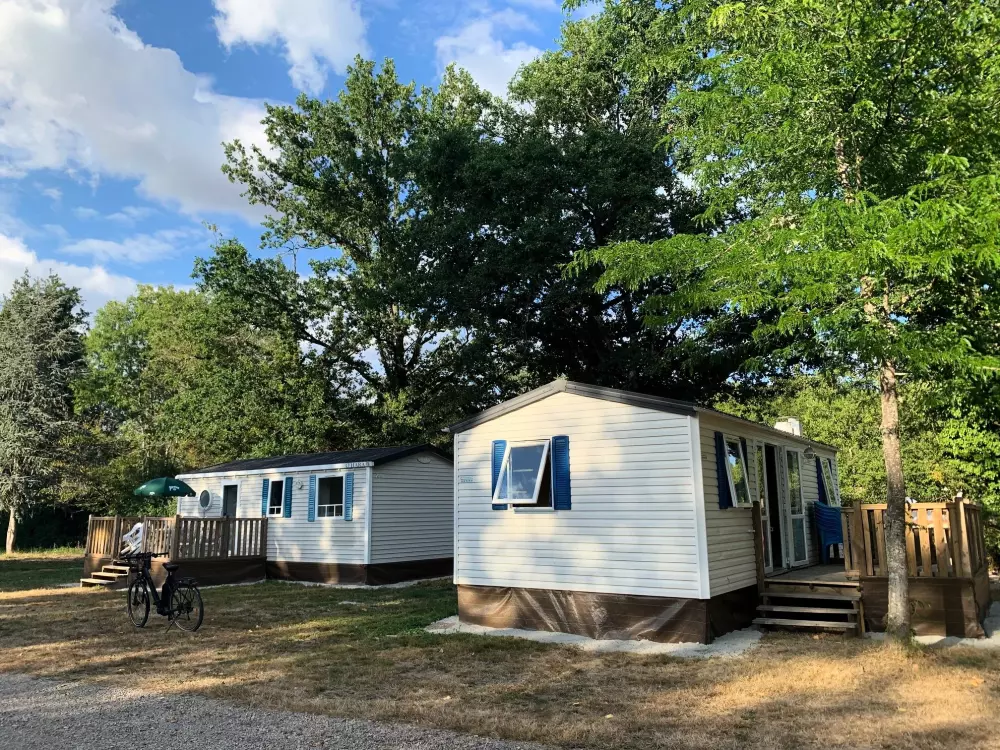 Camping des Bains 3 Gwiazdy★★★ 3 Gwiazdy★★★ 3 Gwiazdy★★★