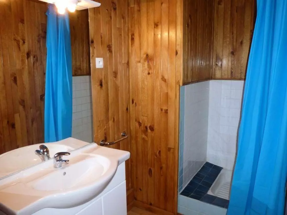 Camping des Bains 3 Gwiazdy★★★ 3 Gwiazdy★★★ 3 Gwiazdy★★★