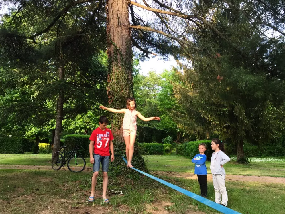 Camping des Bains 3 Gwiazdy★★★ 3 Gwiazdy★★★ 3 Gwiazdy★★★