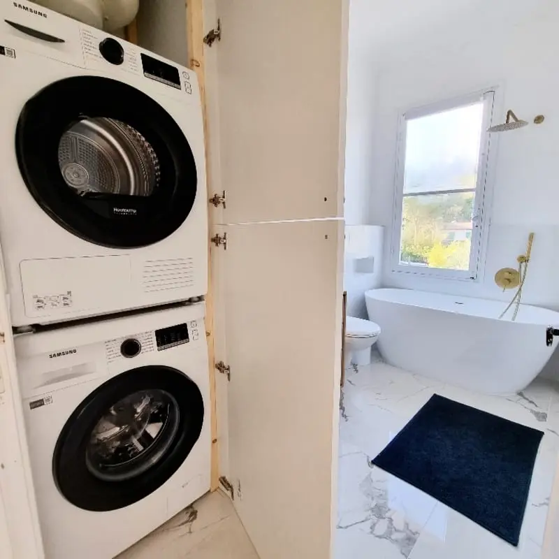 Bright Apartment, Ideal Location