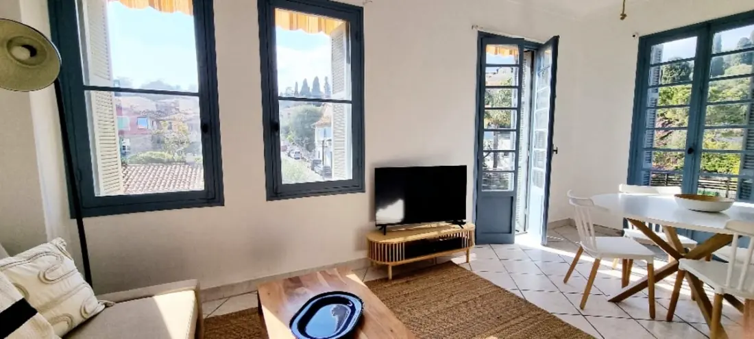 Bright Apartment, Ideal Location