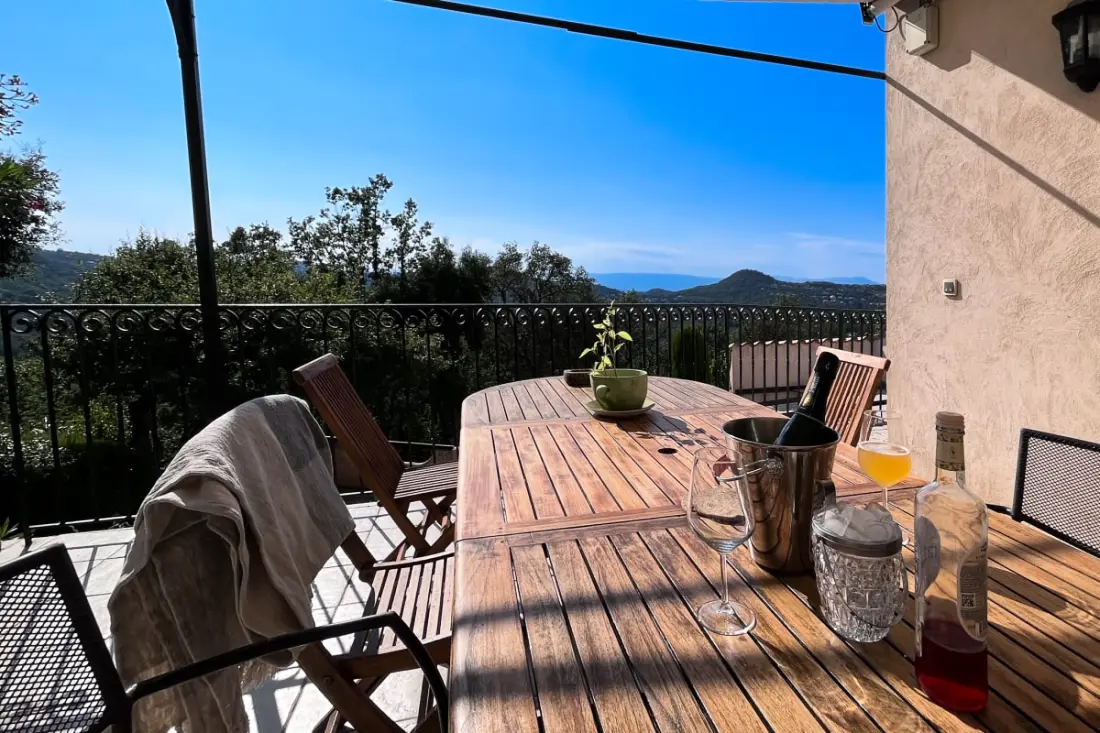 Kétágyas családi villa 12 fő részére, úszómedence - Cannes