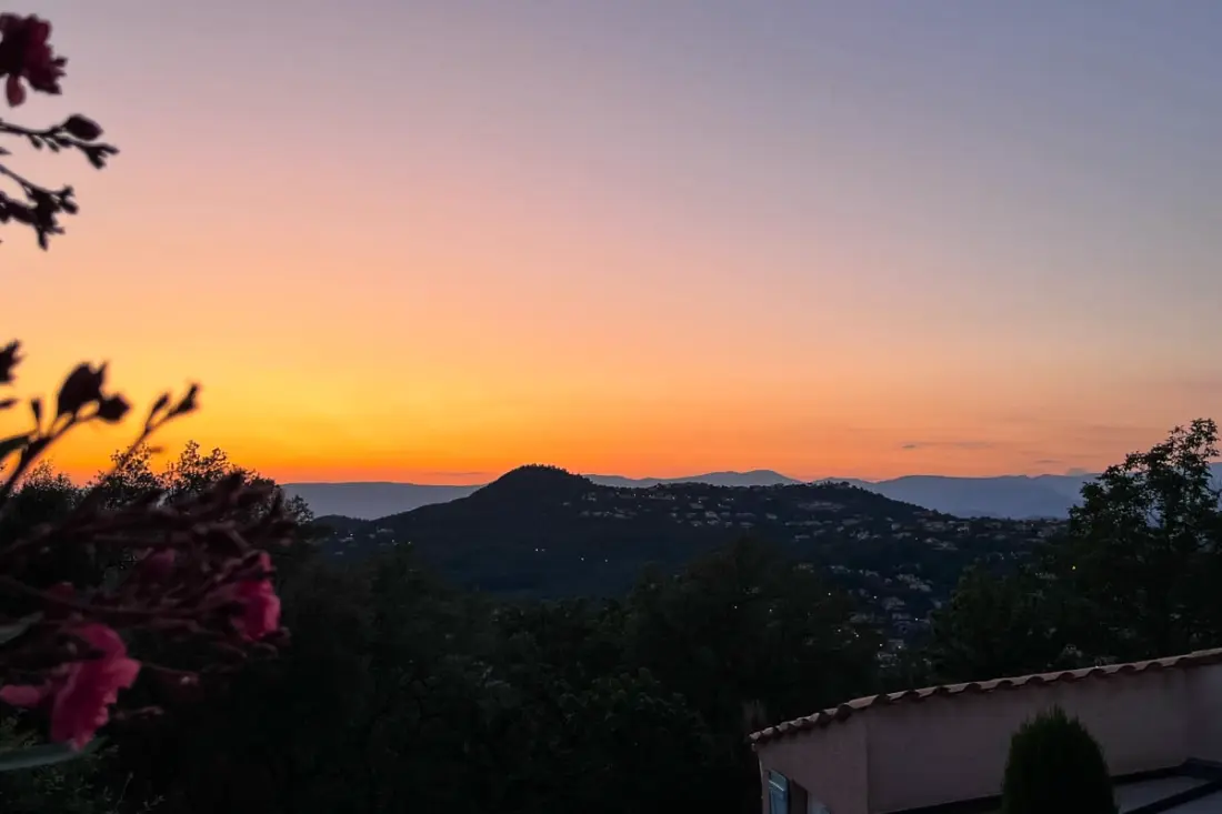 Kétágyas családi villa 12 fő részére, úszómedence - Cannes