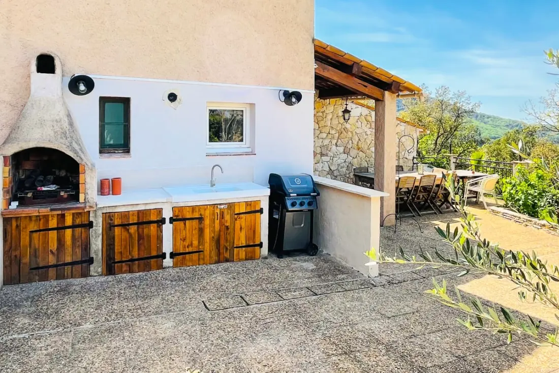 Kétágyas családi villa 12 fő részére, úszómedence - Cannes