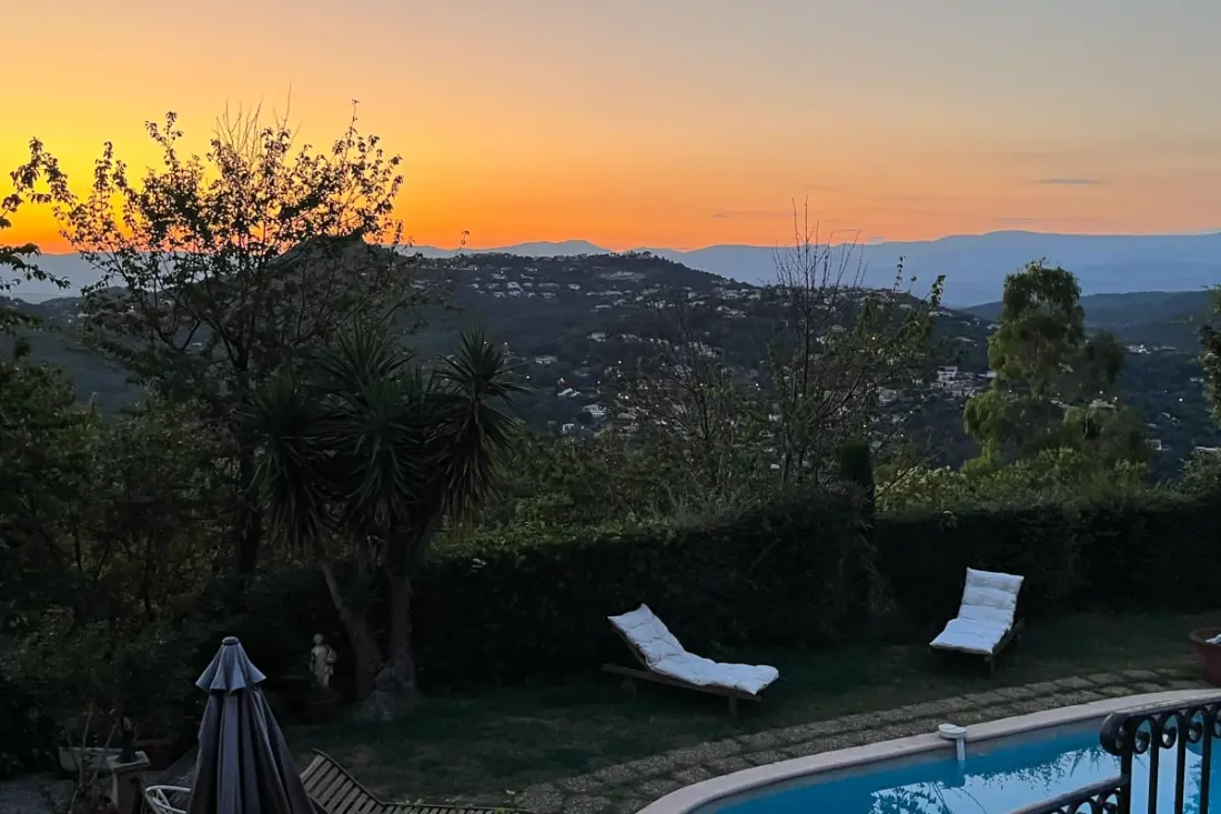 Kétágyas családi villa 12 fő részére, úszómedence - Cannes