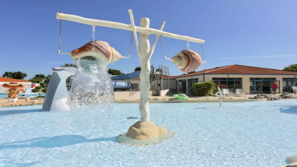 Campsite Les Adventureurs de la Calypso 4 Stars★★★★