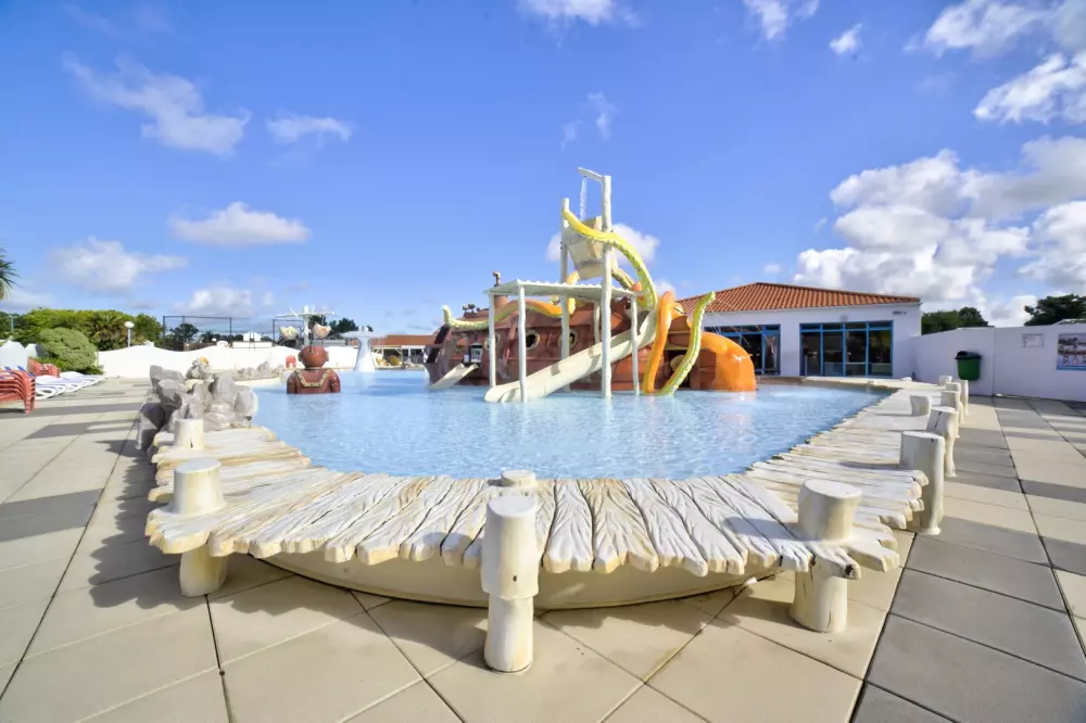 Campsite Les Adventureurs de la Calypso 4 Stars★★★★