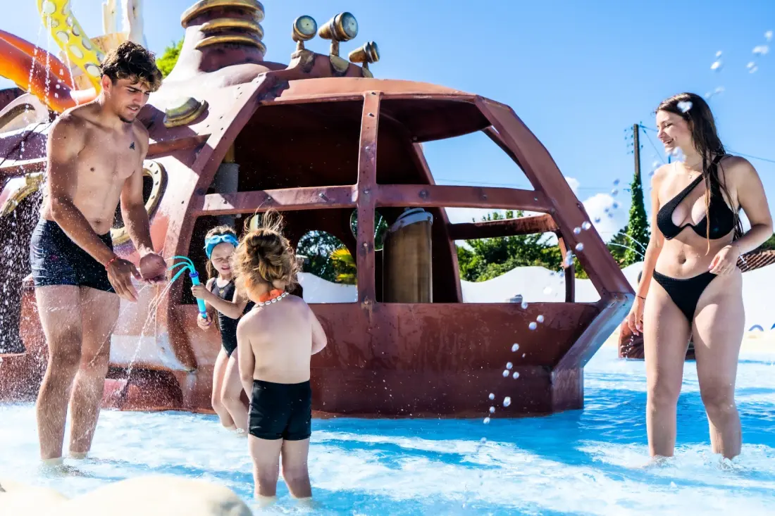 Camping Les Adventuriers de la Calypso 4 Sterren★★★★