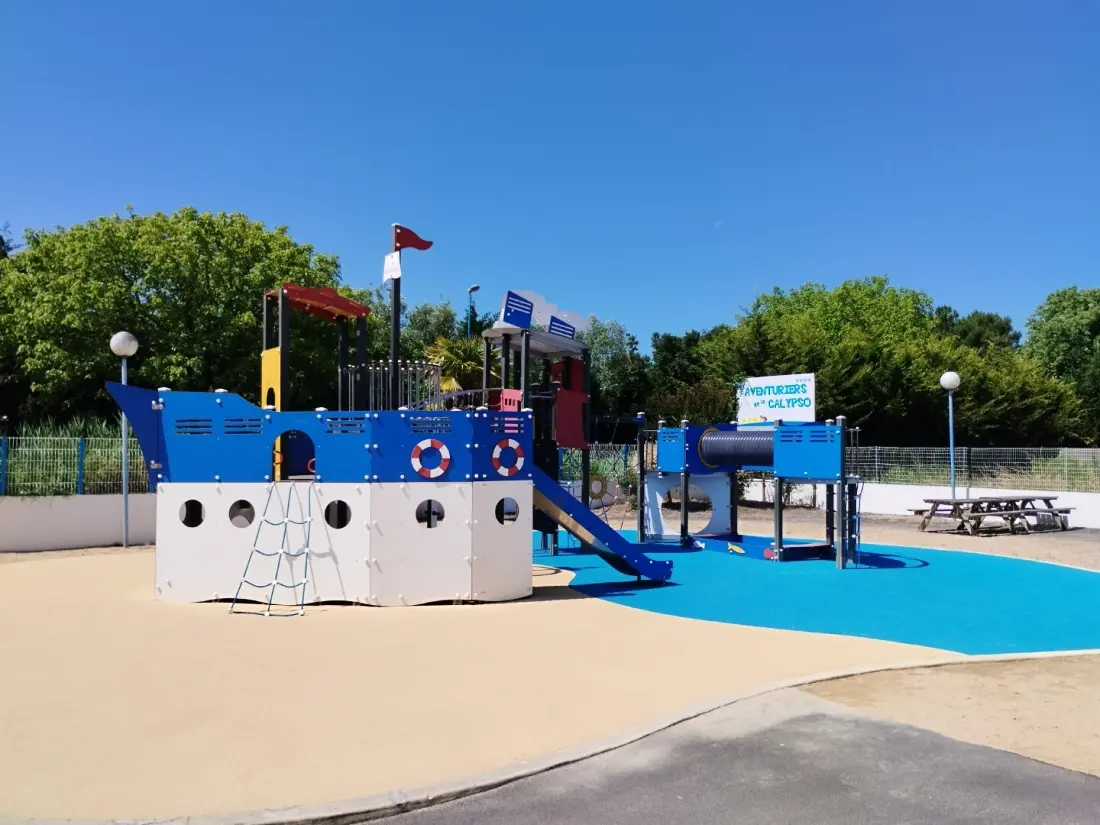 Camping Les Adventuriers de la Calypso 4 Sterren★★★★