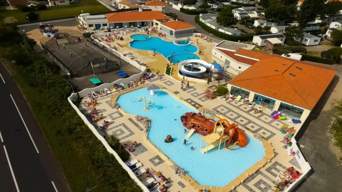 Camping Les Adventuriers de la Calypso 4 Sterren★★★★