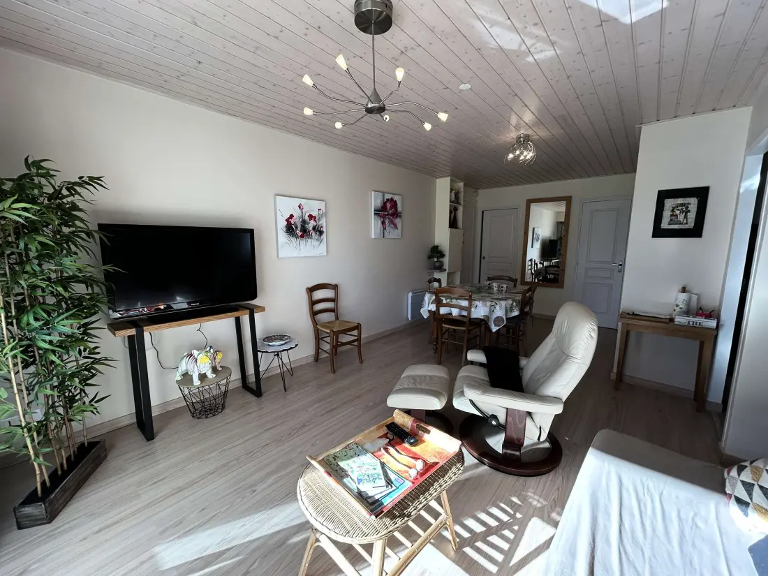 Coraline Residence