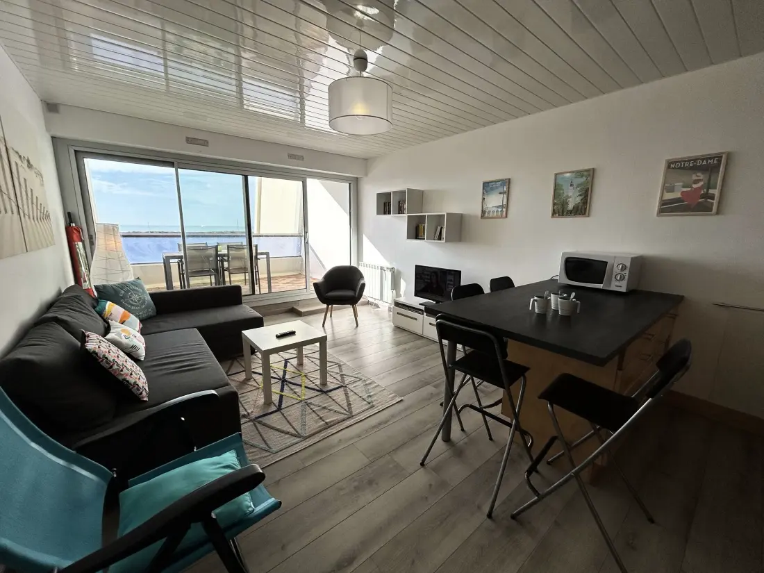 Marina Residence 6
