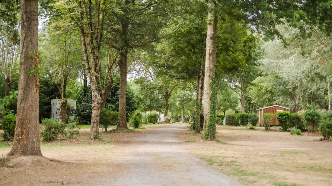 Camping du Chêne2 Sterne★★