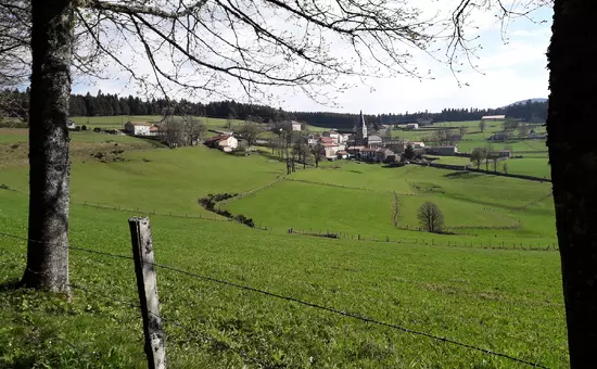 Maison de Vacances Saint-Julien-Molhesabate 2
