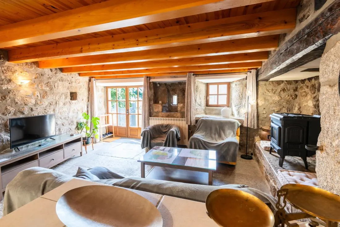Gîte de France Au p'tit bliss d'aubrac 5/7 Personen 3 Ohren