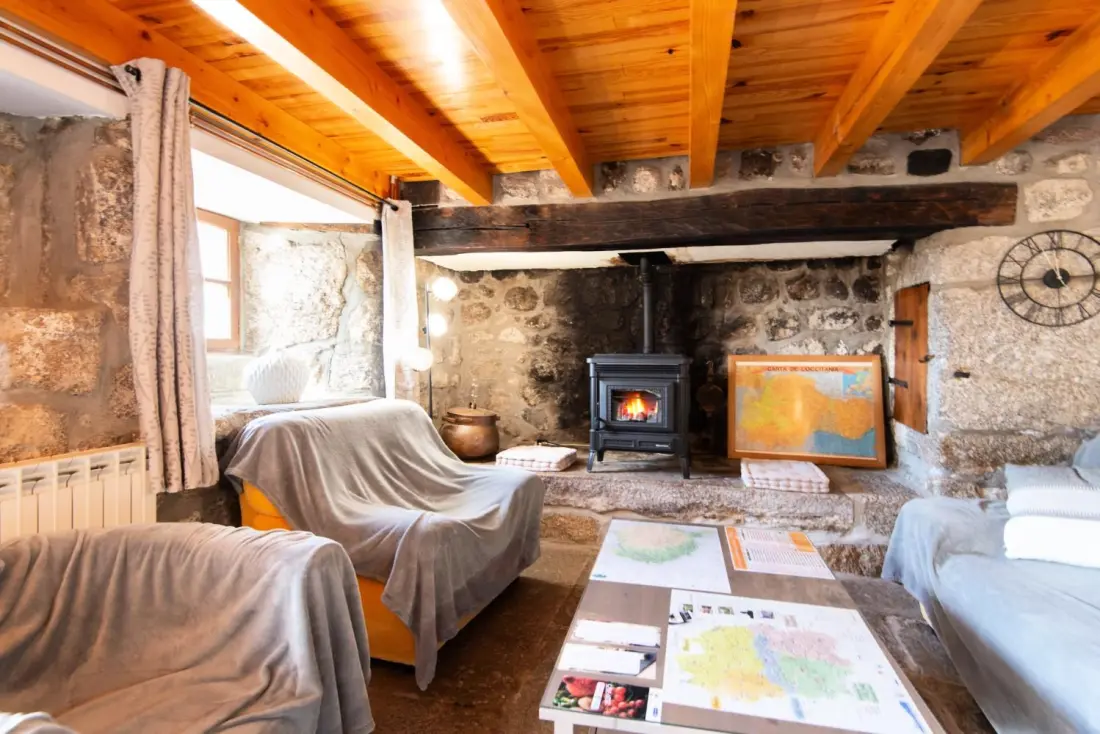 Gîte de France Au p'tit bliss d'aubrac 5/7 Personen 3 Ohren