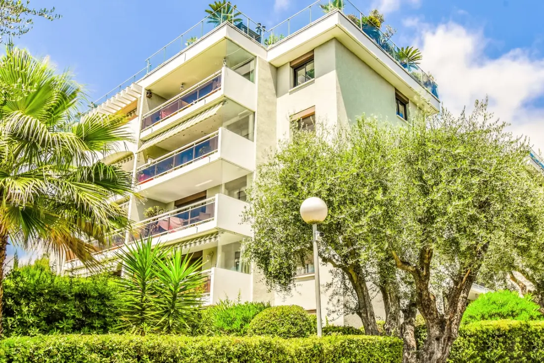 Apartman terasz és garázs St-Laurent