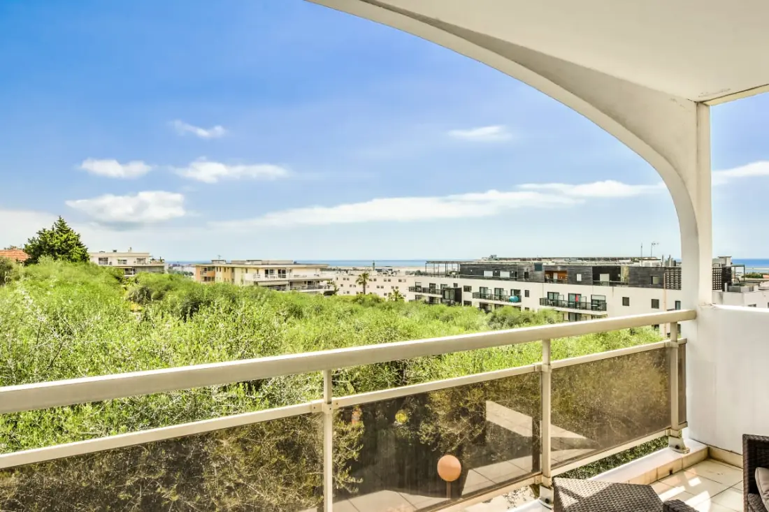 Apartman terasz és garázs St-Laurent