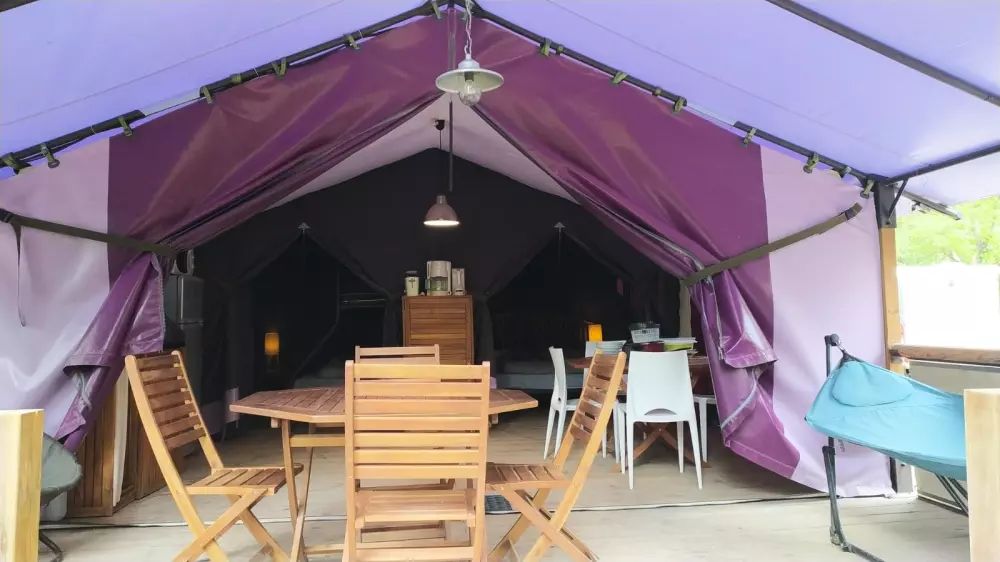 Kwiat Kempingi La Rivière 3 Gwiazdy★★★ 3 Gwiazdy★★★ 3 Gwiazdy★★★