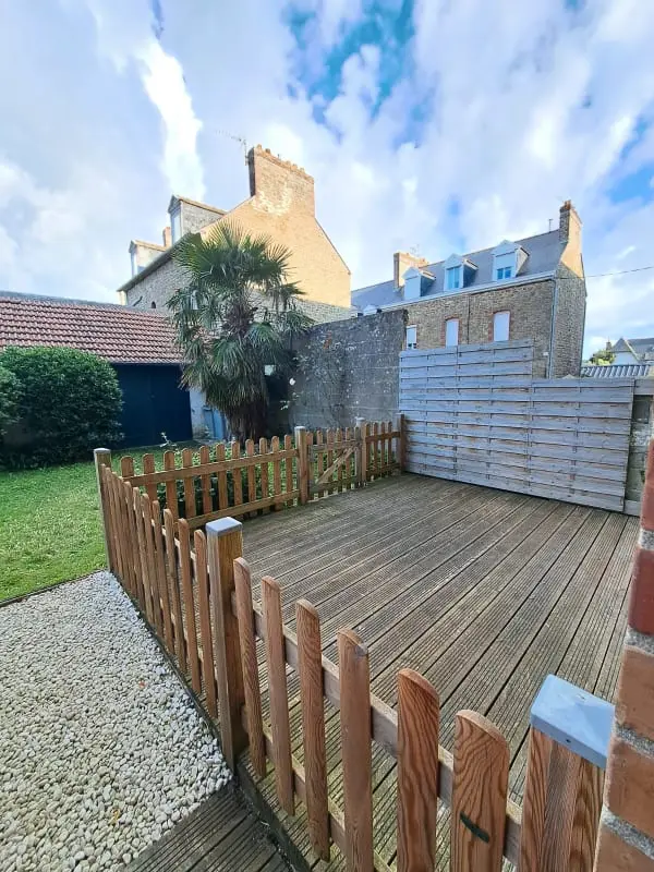 Appartement Avec Terrasse à Paramé