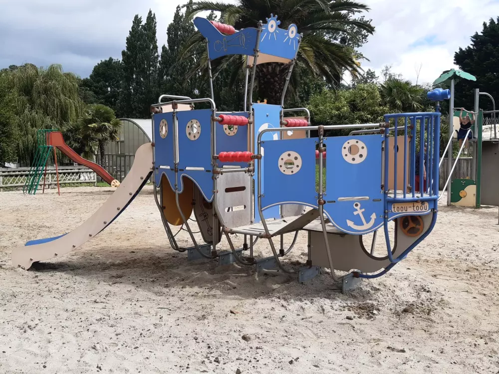 Campsite Domaine de la Ville Huchet 4 Stars★★★★