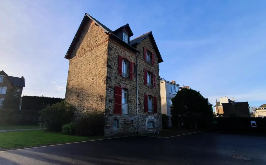 Le Castel y la mansión Beaumaris