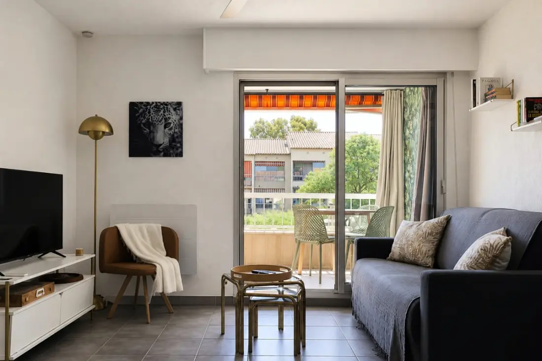 Appartamento con Loggia a 300m De La Plage