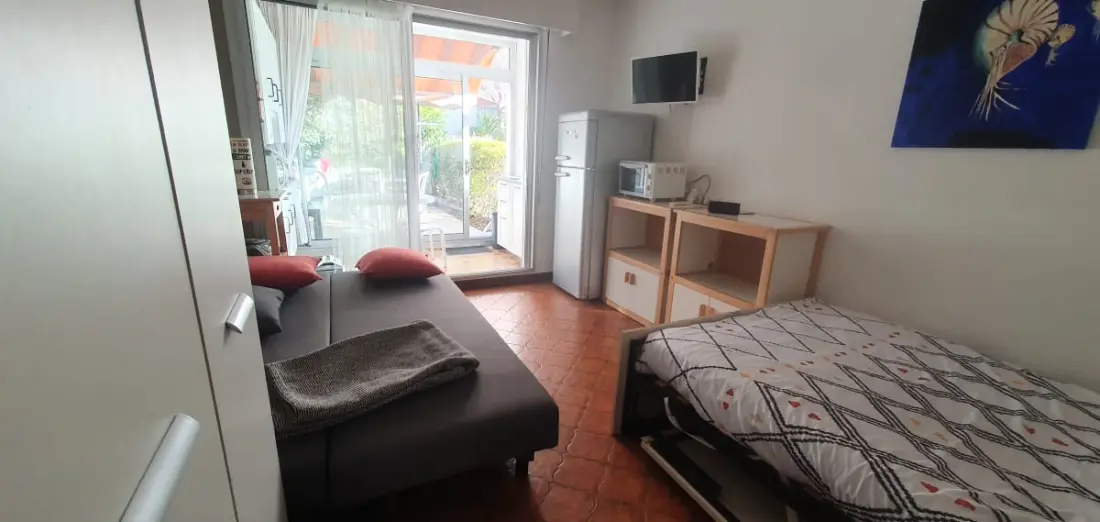 Piękne studio z tarasem blisko morza