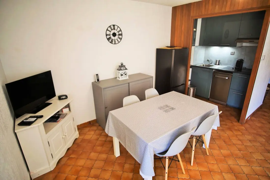 Delta Residence