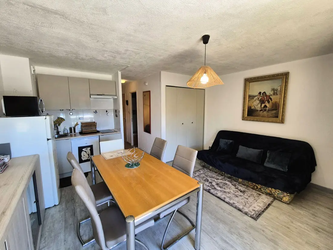 Delta Residence