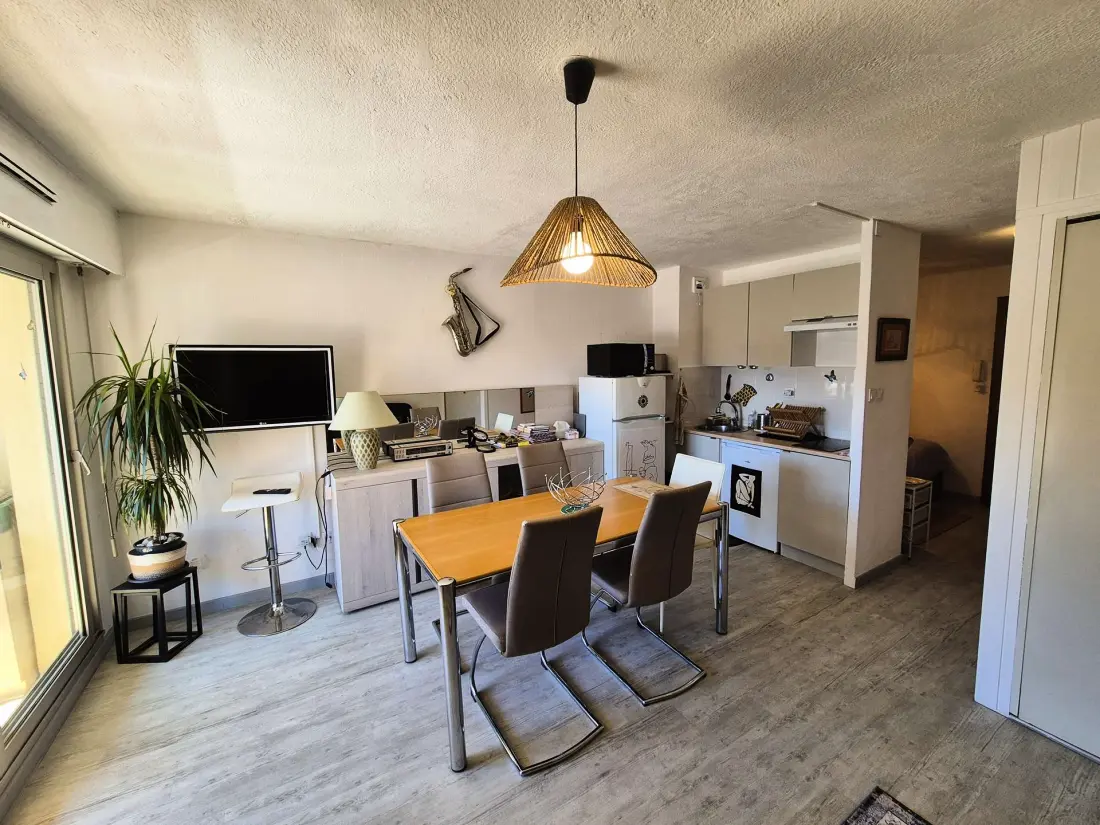 Delta Residence