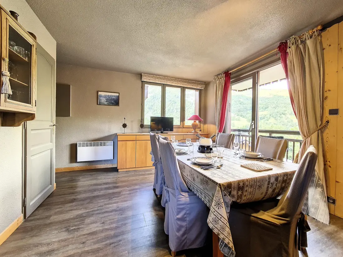 Azalee Residence